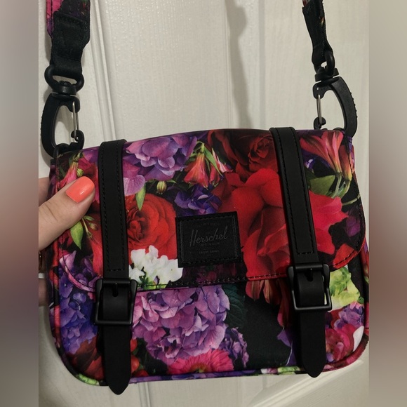 Herschel Retreat floral print cross body purse - Picture 1 of 5